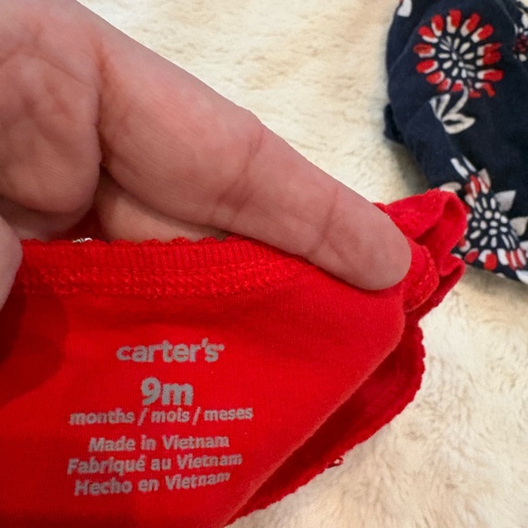 🌸5/$50🌸Carter's Red Sleeveless Onesie with Navy Floral Bloomers - Picture 3 of 3